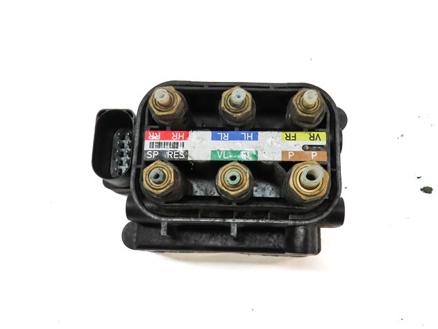 Thumbnail 5: 2014 MERCEDES GL450 (X166) AIR SUSPENSION COMPRESSOR DISTRIBUTION VALVE BLOCK