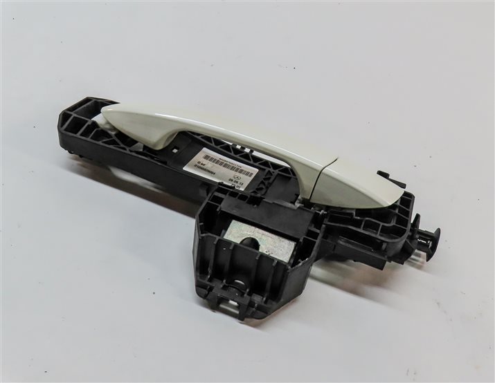 08-17 MERCEDES C E GL GLK ML (W204 W212 W166 X166) LEFT REAR DOOR HANDLE (White)
