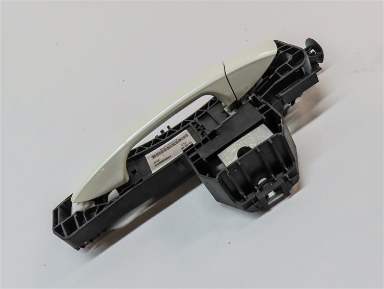 Thumbnail 3: 08-17 MERCEDES C E GL GLK ML (W204 W212 W166 X166) LEFT REAR DOOR HANDLE (White)