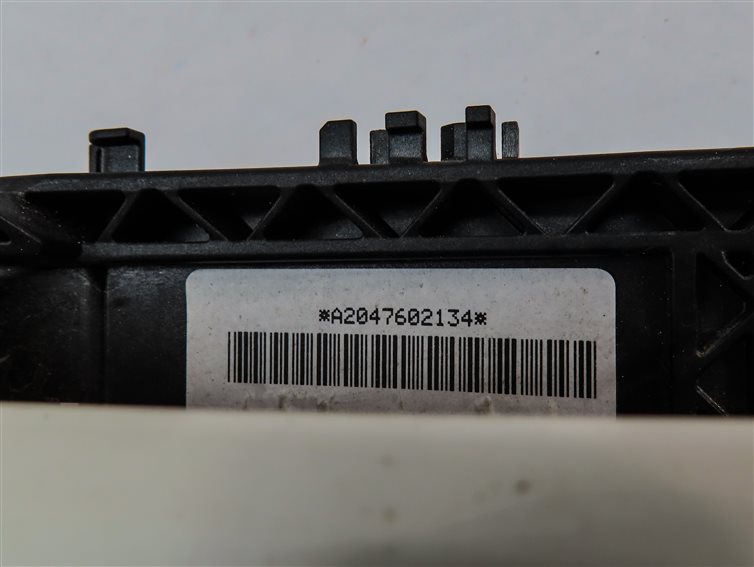 Thumbnail 6: 08-17 MERCEDES C E GL GLK ML (W204 W212 W166 X166) LEFT REAR DOOR HANDLE (White)