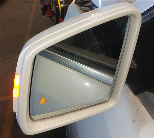 Thumbnail 2: 12-16 MERCEDES GL450 GL550 ML350 (W166 X166) LEFT BLIND SPOT MIRROR (White)