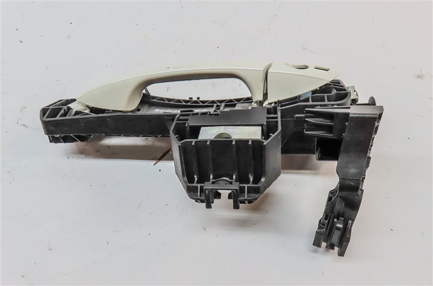Thumbnail 4: 11-19 MERCEDES E300 E350 E550 GL350 GL450 GL550 DRIVER DOOR HANDLE (White)