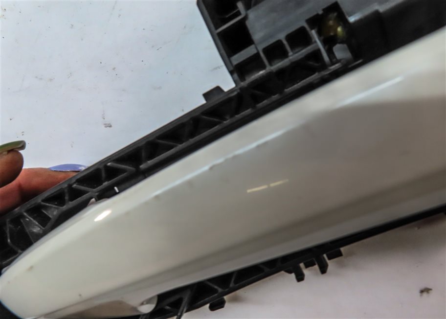Thumbnail 7: 08-17 MERCEDES C E GL ML (W204 W212 W166 X166) REAR RIGHT DOOR HANDLE (White)