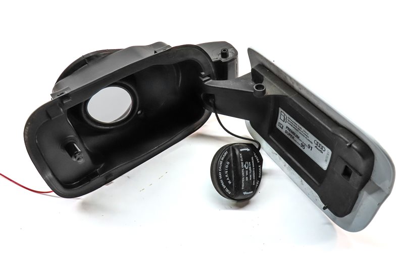 Thumbnail 7: 2012-2018 AUDI A6 S6 (C7) FUEL TANK DOOR LID COVER TRIM w/ HOUSING (White)