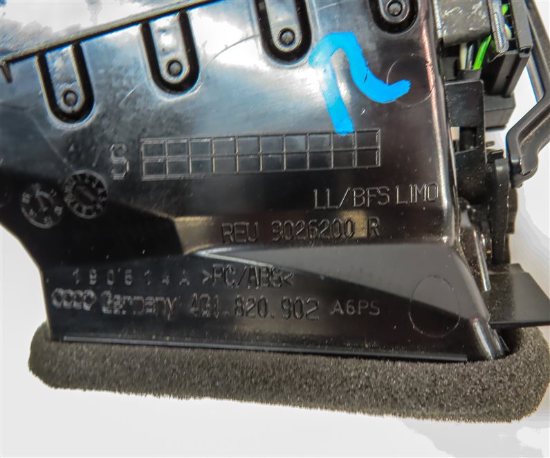 Thumbnail 6: 2014 AUDI A6 (C7 4G) FRONT RIGHT PASSENGER DASH HEAT AIR AC HVAC VENT (Black)