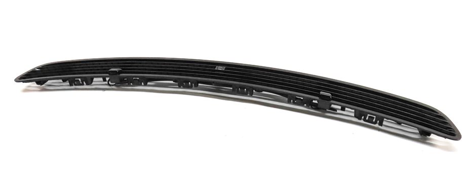 Thumbnail 4: 2007 MERCEDES CLS63 AMG (W219) FRONT UPPER HOOD GRILLE VENT w/ WASHER NOZZLES