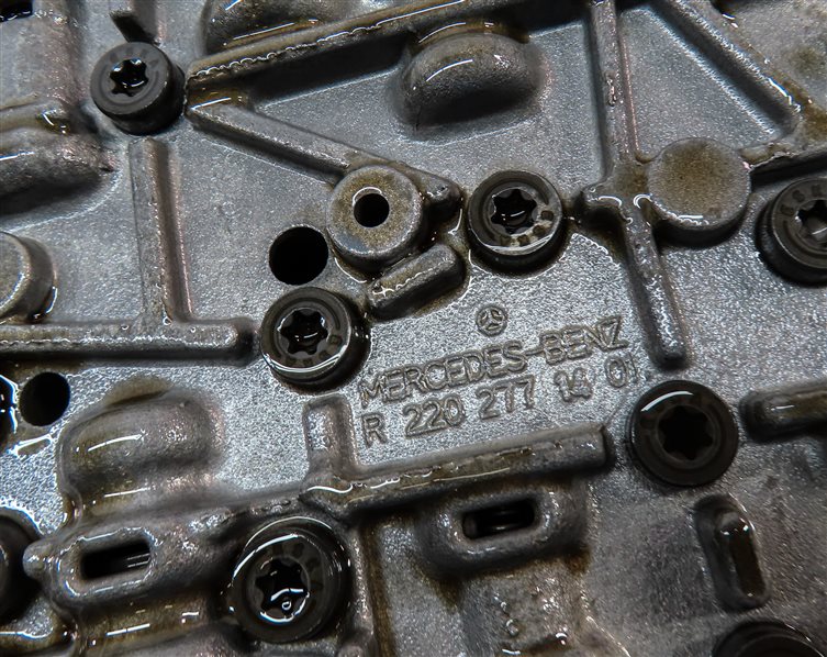 Thumbnail 9: 07-08 MB E63 CLK63 CLS63 AMG AUTOMATIC TRANSMISSION VALVE BODY w/CONDUCTOR PLATE