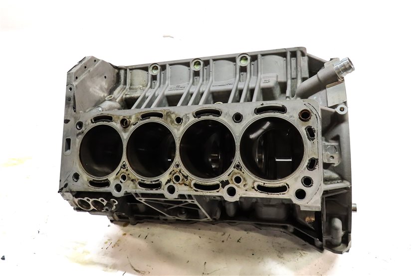 Thumbnail 2: 07-11 MERCEDES BENZ C63 E63 CLK63 CLS63 AMG 6.3L M156 V8 ENGINE CYLINDER BLOCK