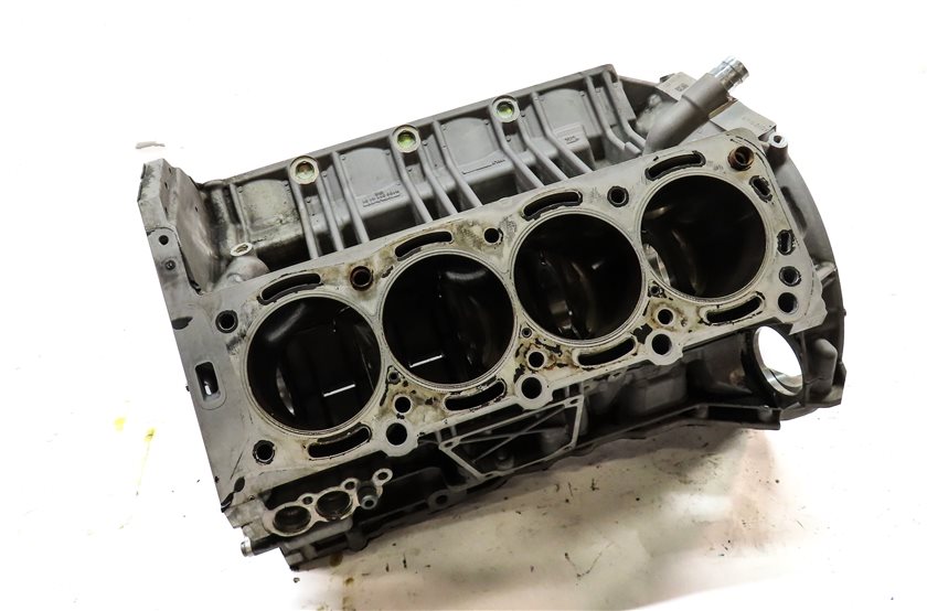 Thumbnail 3: 07-11 MERCEDES BENZ C63 E63 CLK63 CLS63 AMG 6.3L M156 V8 ENGINE CYLINDER BLOCK