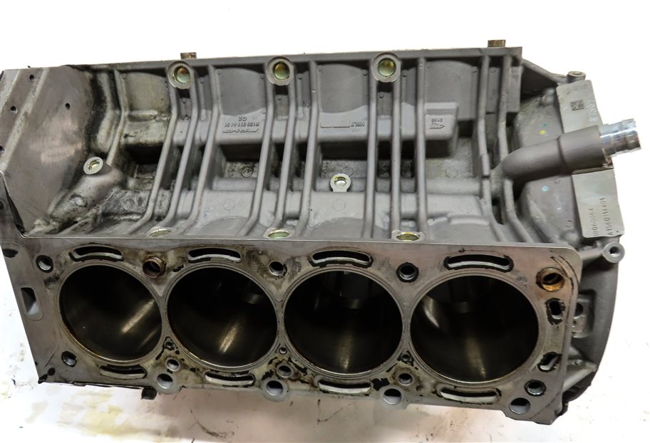 Thumbnail 6: 07-11 MERCEDES BENZ C63 E63 CLK63 CLS63 AMG 6.3L M156 V8 ENGINE CYLINDER BLOCK