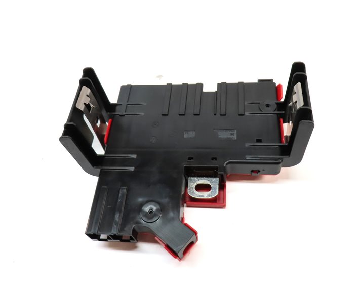 Thumbnail 5: 2012 BMW X3 (F25) 3.0L (N55) ENGINE POSITIVE BATTERY TERMINAL PLATE