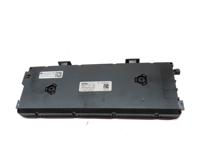 Thumbnail 2: 2012 BMW X3 (F25) RADIO STEREO AUDIO ANTENN AMPLIFIER DIVERSITY MODULE