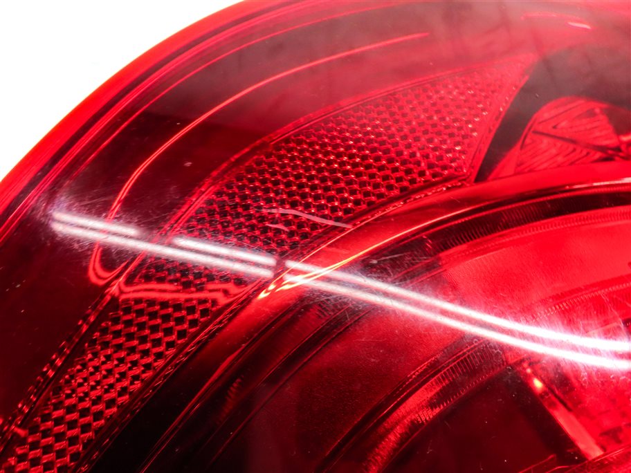 Thumbnail 7: 11-17 BMW X3 (F25) RIGHT PASSENGER OUTER INCANDESCENT TAILLIGHT LAMP (OPT 522)