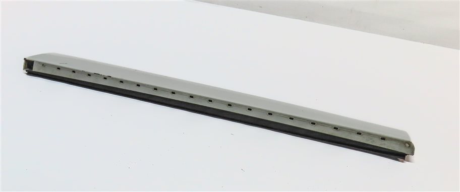 Thumbnail 2: 11-18 BMW X3 X4 F25 F26 FRONT RIGHT LOWER DOOR MOULDING TRIM (w/ M PKG) (White)