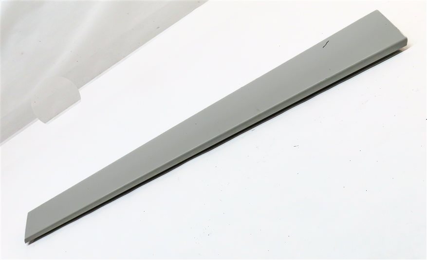 Thumbnail 5: 11-18 BMW X3 X4 F25 F26 FRONT RIGHT LOWER DOOR MOULDING TRIM (w/ M PKG) (White)