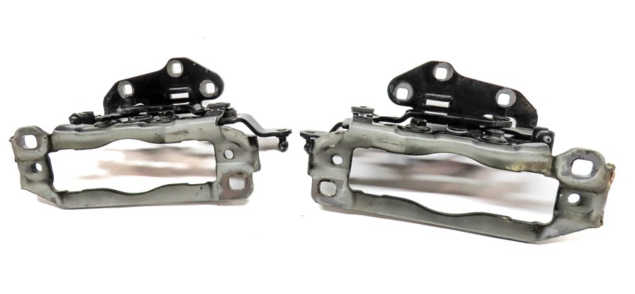 Thumbnail 4: 2008-2017 MERCEDES C250 C300 C350 CLS (C218 W204) FRONT HOOD HINGE SET (Black)