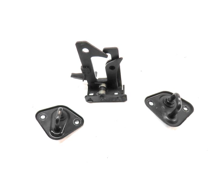 Thumbnail 2: 2013 MERCEDES C250 (W204) FRONT HOOD BONNET LID SAFETY CATCH HOOK LATCH SET/3
