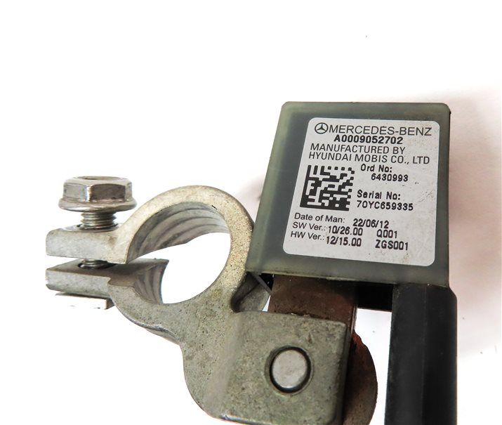 Thumbnail 5: 2013 MERCEDES C250 (W204) 1.8L (271.80) ENGINE NEGATIVE BATTERY TERMINAL CABLE