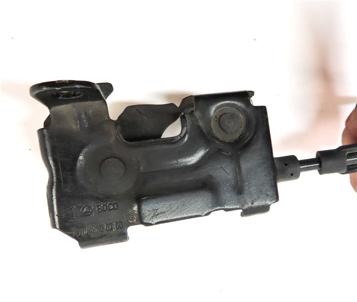 Thumbnail 6: 2013 MERCEDES C250 (W204) FRONT HOOD BONNET LID LOCK LATCH CABLE SET