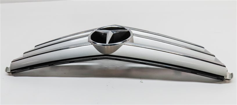 Thumbnail 4: 08-12 MERCEDES C-CLASS (W204) FRONT HOOD GRILLE AIR VENT TRIM (SPORT PACKAGE)
