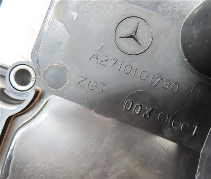 Thumbnail 8: 12-15 MERCEDES C250 SLK250 R172 W204 1.8L M271 ENGINE CYLINDER HEAD VALVE COVER