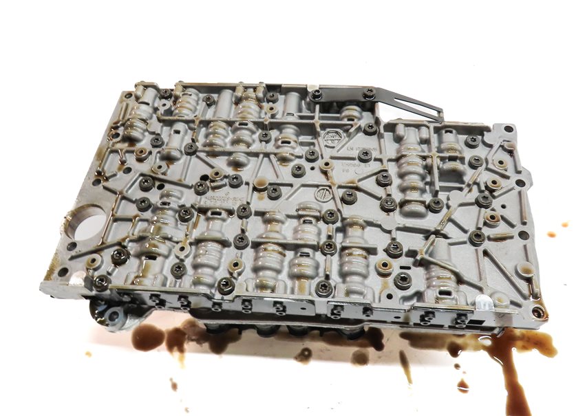 Thumbnail 5: 12-15 MERCEDES C250 C350 SLK250 SLK350 (W204) TRANSMISSION VALVE BODY BLOCK