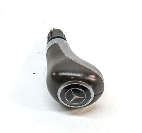 Thumbnail 2: 2013 MERCEDES C250 (W204) AUTOMATIC TRANSMISSION SHIFT SHIFTER KNOB (BROWN)