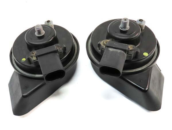 Thumbnail 4: 2007-2015 AUDI Q7 R8 (4L 4S) HIGH & LOW TONE NOTE SIGNAL SAFETY HORN SET-2