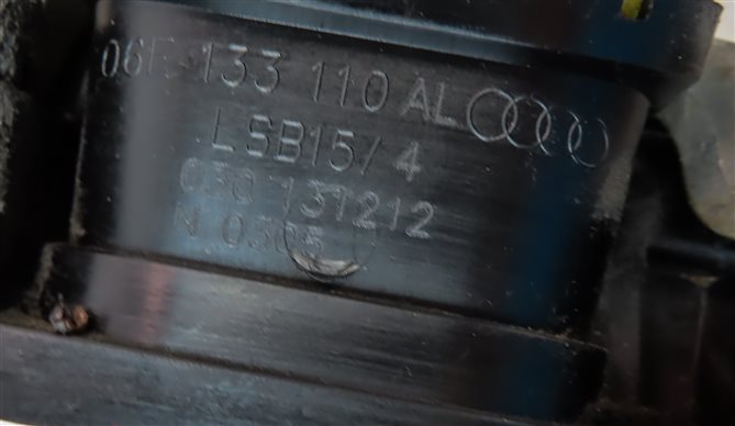 Thumbnail 6: 12-17 AUDI A6 A7 Q5 S5 SQ5 (C7 4G8 B8 8T 8R) RIGHT INTAKE MANIFOLD DIFFUSER RAIL