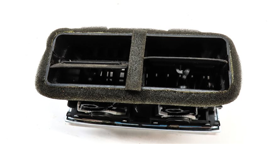 Thumbnail 4: 2013 AUDI Q7 (4L) REAR CENTER CONSOLE HEAT AIR AC HVAC DUAL VENT (Black)