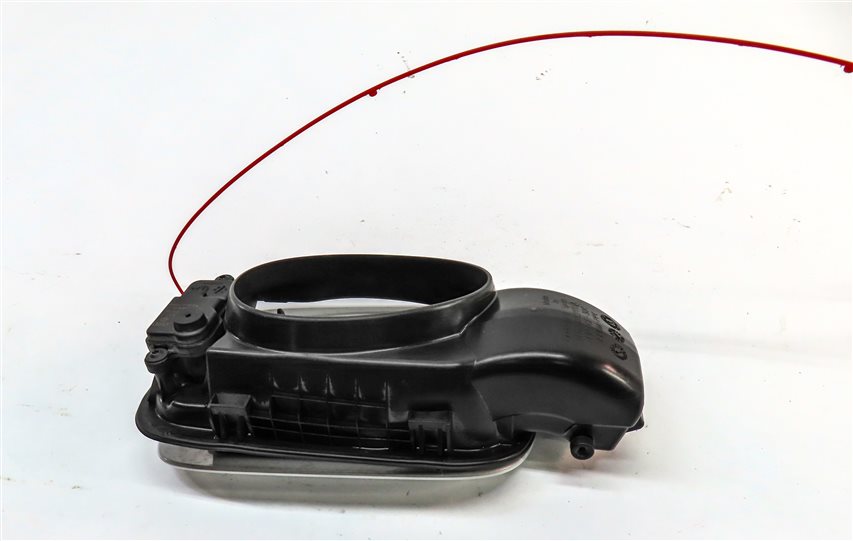 Thumbnail 5: 2010-2015 AUDI Q7 (4L) FUEL TANK DOOR LID COVER TRIM w/ HOUSING (White)