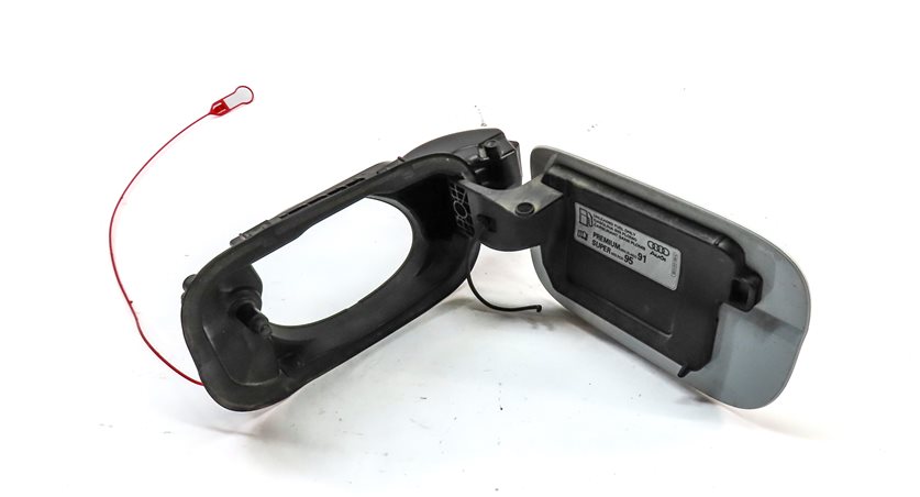 Thumbnail 6: 2010-2015 AUDI Q7 (4L) FUEL TANK DOOR LID COVER TRIM w/ HOUSING (White)