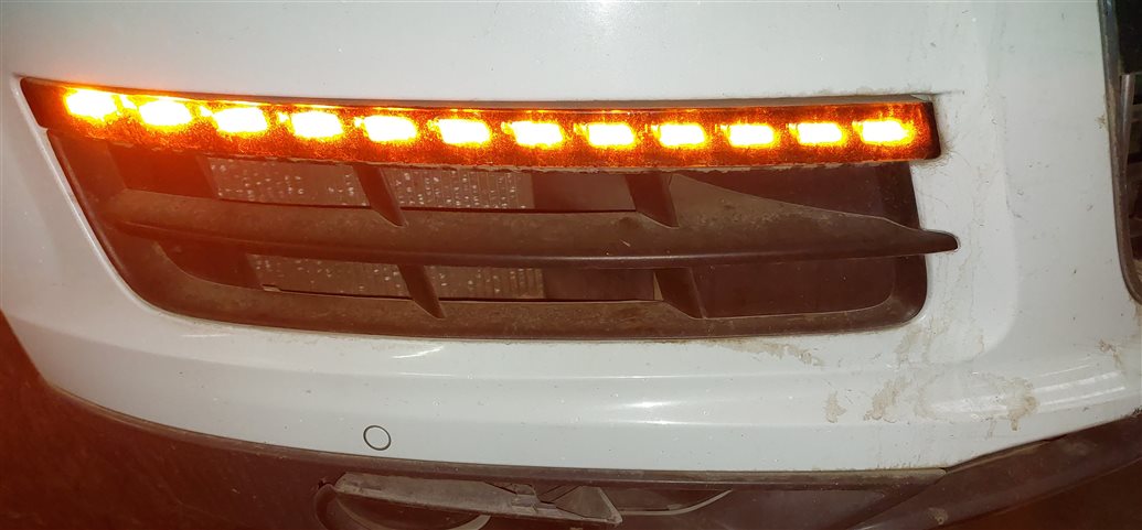 Thumbnail 2: 2010-2015 AUDI Q7 (4L) FRONT RIGHT PASSENGER TURN SIGNAL MARKER LIGHT LAMP (LED)