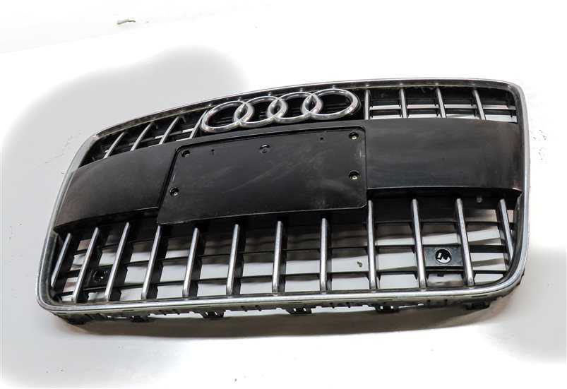 Thumbnail 2: 2010-2015 AUDI Q7 (4L) FRONT MAIN CENTER HOOD GRILLE AIR VENT TRIM (BLACK)
