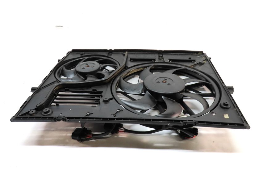 Thumbnail 4: 11-15 AUDI Q7 (4L) 3.0L ENGINE RADIATOR COOLING FAN (FOR MODELS w/ HITCH OPTION)