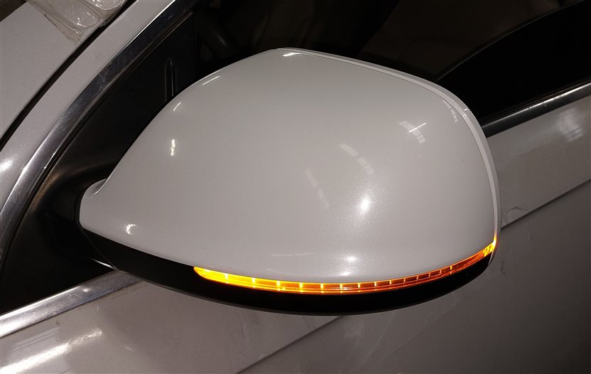 Thumbnail 2: 13-15 AUDI Q7 (4L) LEFT P-FOLD MEMORY HEAT AUTODIM BLIND SPOT MIRROR (White)