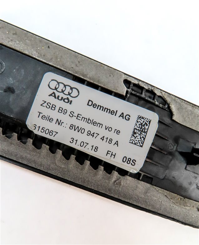 Thumbnail 7: 2019 AUDI S5 (B9) FRONT LEFT & RIGHT ILLUMINATED DOOR SILL SCUFF TRIM SET/2