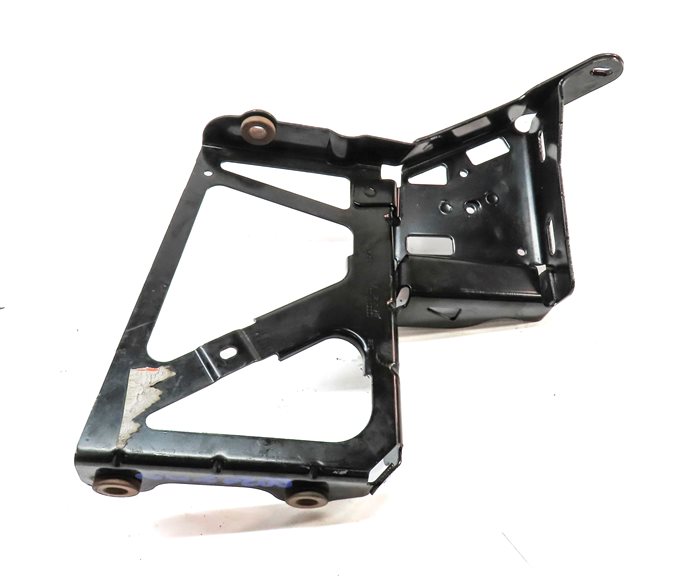 Thumbnail 4: 2019 AUDI S5 (B9) 3.0L (CWGD) ENGINE AUXILIARY RADIATOR SUPPORT BRACKET