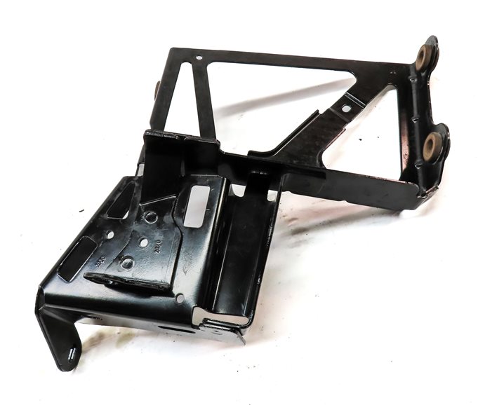 Thumbnail 6: 2019 AUDI S5 (B9) 3.0L (CWGD) ENGINE AUXILIARY RADIATOR SUPPORT BRACKET