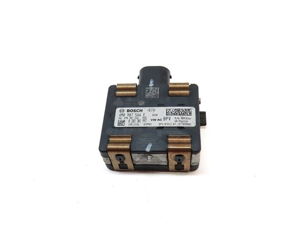 Thumbnail 2: 17-19 AUDI A4 (B9 8W) REAR RIGHT BLIND SPOT ALERT RADAR SENSOR MODULE (MASTER)