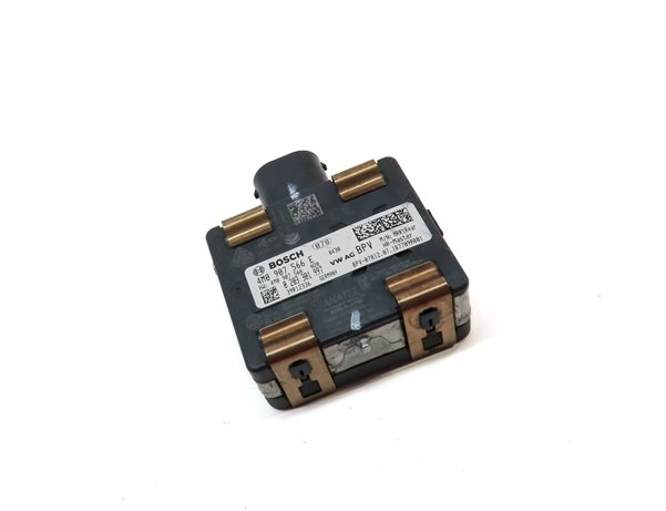 Thumbnail 3: 17-19 AUDI A4 (B9 8W) REAR RIGHT BLIND SPOT ALERT RADAR SENSOR MODULE (MASTER)