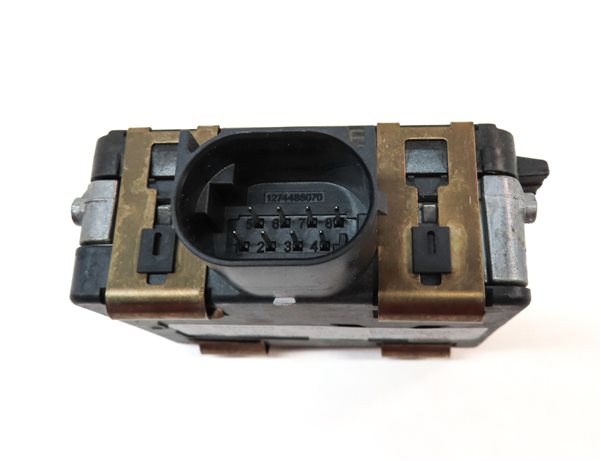 Thumbnail 5: 17-19 AUDI A4 (B9 8W) REAR RIGHT BLIND SPOT ALERT RADAR SENSOR MODULE (MASTER)