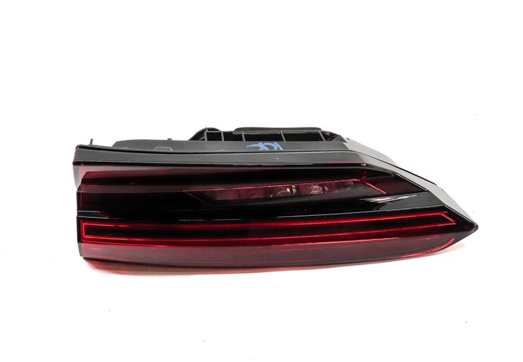 Thumbnail 3: 18-19 AUDI A5 S5 RS5 COUPE SPORTBACK CONVERTIBLE REAR RIGHT INNER TAILLIGHT LED