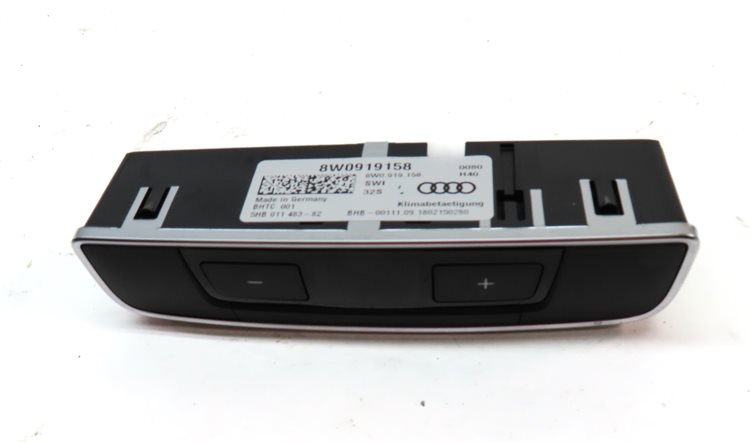 Thumbnail 4: 2019 AUDI S5 (B9) FRONT CENTER DASH CLIMATE CONTROL TEMPERATURE SELECT BUTTONS