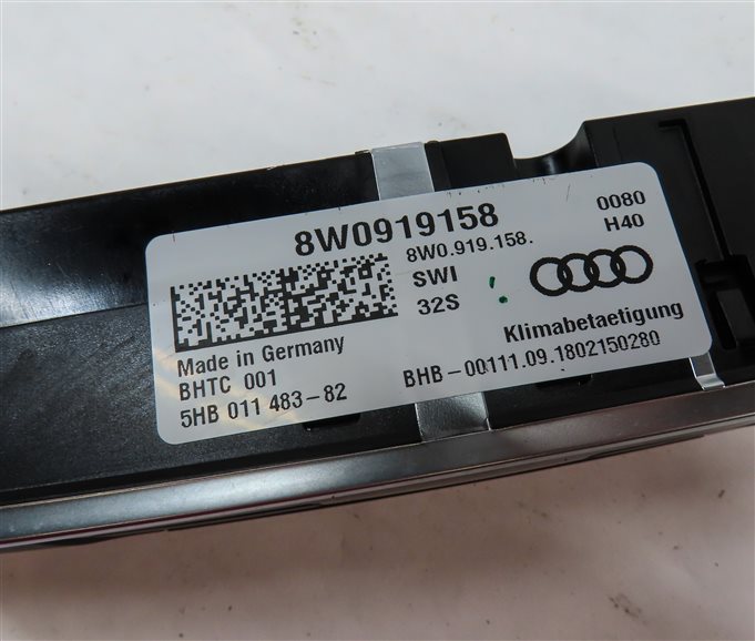 Thumbnail 6: 2019 AUDI S5 (B9) FRONT CENTER DASH CLIMATE CONTROL TEMPERATURE SELECT BUTTONS