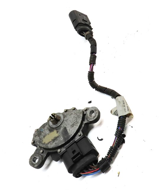 Thumbnail 3: 2004 PORSCHE CAYENNE (955) 4.5L M48 NON-TURBO ENGINE NEUTRAL SAFETY SWITCH