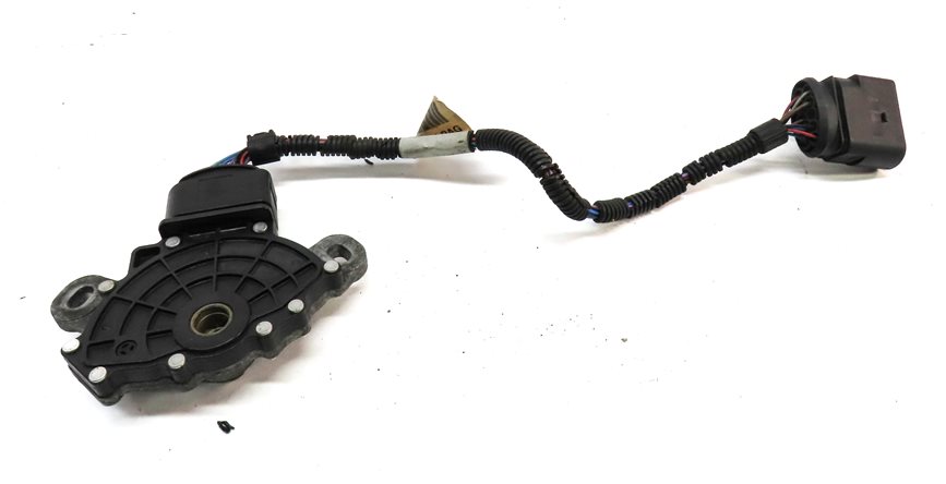 Thumbnail 4: 2004 PORSCHE CAYENNE (955) 4.5L M48 NON-TURBO ENGINE NEUTRAL SAFETY SWITCH