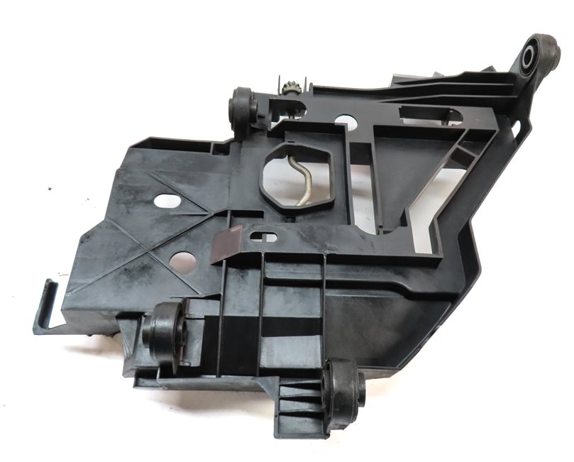 Thumbnail 6: 2004 PORSCHE CAYENNE (955) FRONT LEFT DRIVER HEADLIGHT LAMP MOUNT BRACKET
