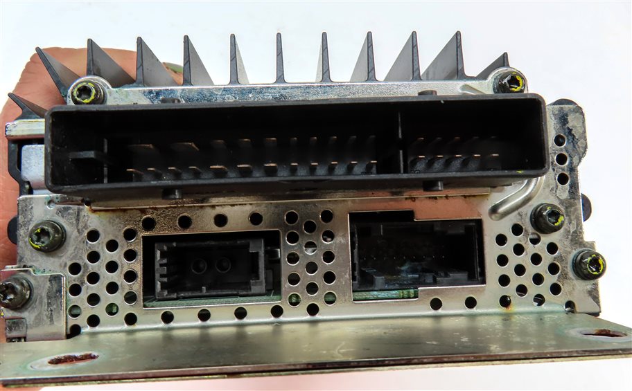 Thumbnail 5: 2004 PORSCHE CAYENNE (955) RADIO STEREO SPEAKER AMPLIFIER (BOSE)
