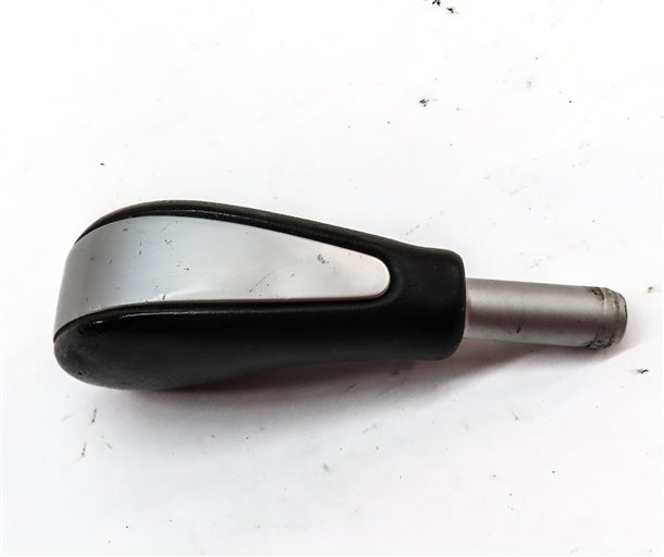 Thumbnail 4: 2004 PORSCHE CAYENNE (955) AUTOMATIC TRANSMISSION GEAR SHIFT HANDLE KNOB
